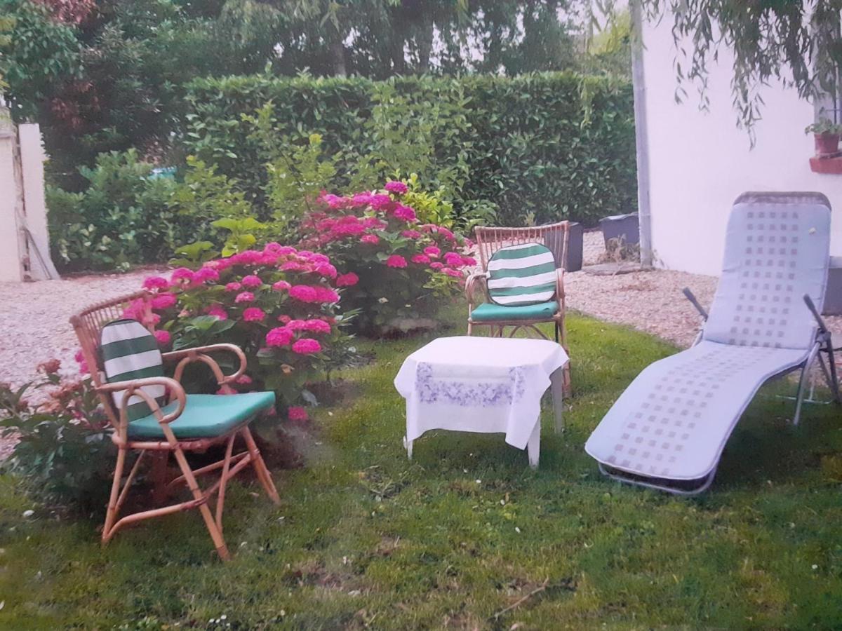Peti Kaz Hotel Saint-Seurin-sur-l'Isle Buitenkant foto