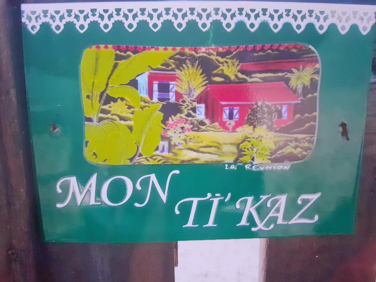 Peti Kaz Hotel Saint-Seurin-sur-l'Isle Buitenkant foto